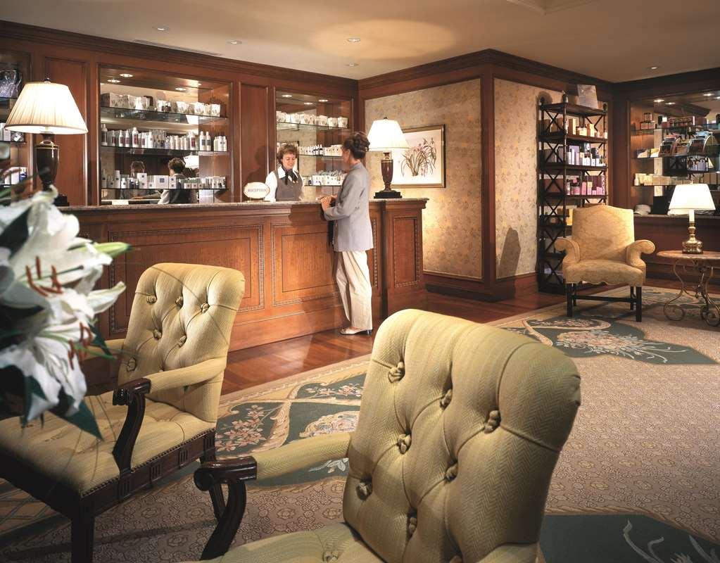 Отель Fairmont Southampton Интерьер фото